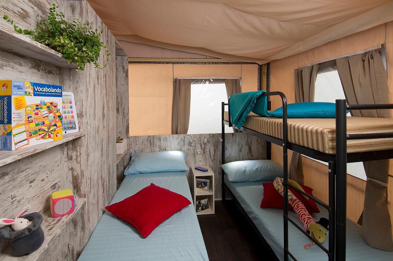 Mobile Homes Camping Santa Marina, Lanterna 波雷奇 外观 照片